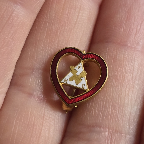 Vintage Loyal Order of the Moose lodge pin red heart gold tone lapel - Picture 5 of 6